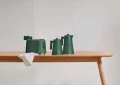 Alessi Plissé Broodrooster Wit 16 Alessi Plissé Broodrooster Wit -Ales Woonaccessoires Winkel x886x886 0001mdl0606 108ambgroupagegreen300dpi1250pxl.jpg.pagespeed.ic .F CNTuCXrN 1