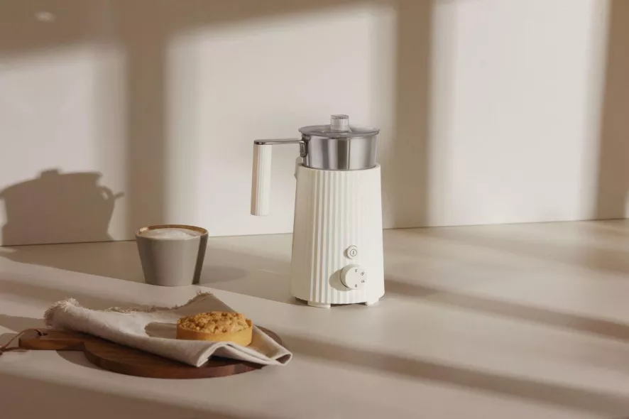 Alessi Plissé Melkopschuimer Zwart 4 Alessi Plissé Melkopschuimer Zwart - Afbeelding 2