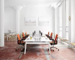 Vitra Ball Clock Klok Ø33 Naturel -Ales Woonaccessoires Winkel x886x886 EN MIR P 20130301 002 G.jpg.pagespeed.ic .ag4A7tb Jr 1