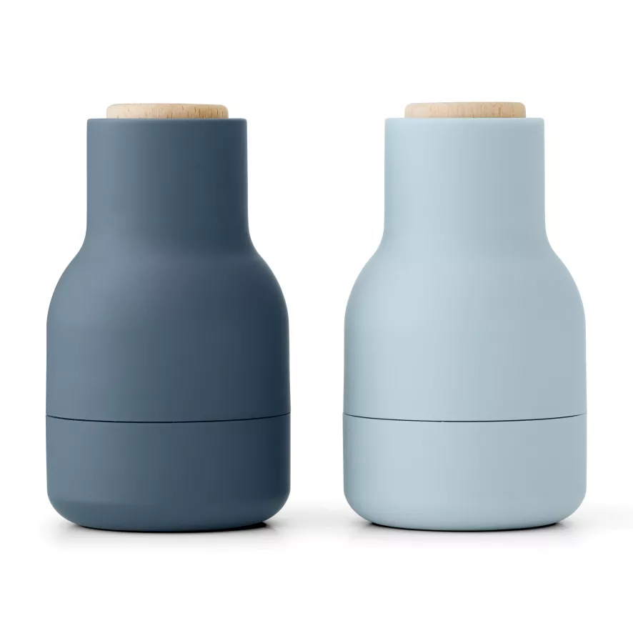 Audo Copenhagen Bottle Grinder Small Peper- En Zoutmolen Set Van 2 Blues 3 Audo Copenhagen Bottle Grinder Small Peper- En Zoutmolen Set Van 2 Blues