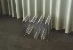 AYTM Curva Tijdschriftenrek Zilver -Ales Woonaccessoires Winkel x886x886 aytm curva tijdschriftenrek11.jpg.pagespeed.ic .8qz MQapX