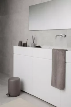 Blomus Sono Tandenborstelbeker Tan -Ales Woonaccessoires Winkel x886x886 blomus sono pedaalemmer 5l10.jpg.pagespeed.ic .KAETN2HA54