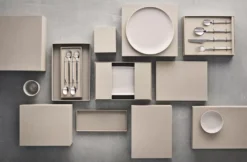 Bolia Carved Bestekset 16-delig 17 Bolia Carved Bestekset 16-delig -Ales Woonaccessoires Winkel x886x886 bolia carved bestekset 16 delig.jpg.pagespeed.ic .UWQwAFn2of