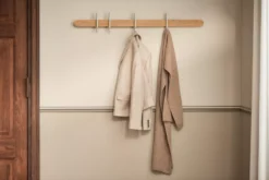 Bolia Nob Wand Kapstok 50cm Geolied Eiken -Ales Woonaccessoires Winkel x886x886 bolia nob wand kapstok 50cm5.jpg.pagespeed.ic .6990HzPKr0 1