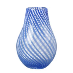 Broste Copenhagen Ada Crossstripe Vaas Ø15 Intense Blue 15 Broste Copenhagen Ada Crossstripe Vaas Ø15 Intense Blue -Ales Woonaccessoires Winkel x886x886 broste copenhagen ada crossstripe vaas 154.jpg.pagespeed.ic .HVlOsxpbFA
