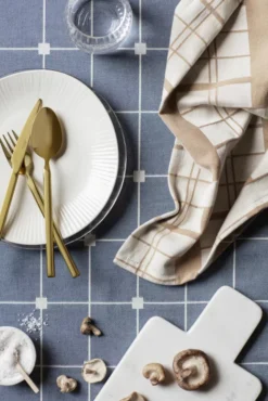 Broste Copenhagen Adam Snijplank 17x30 Brown Marble 11 Broste Copenhagen Adam Snijplank 17x30 Brown Marble -Ales Woonaccessoires Winkel x886x886 broste copenhagen benny keukendoek2.jpg.pagespeed.ic . e2POxQZmg