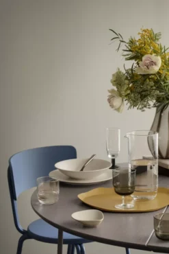 Broste Copenhagen Mie Dienblad 32x39 Aubergine -Ales Woonaccessoires Winkel x886x886 broste copenhagen oda eetkamerstoel4.jpg.pagespeed.ic .SUGL0HjU4