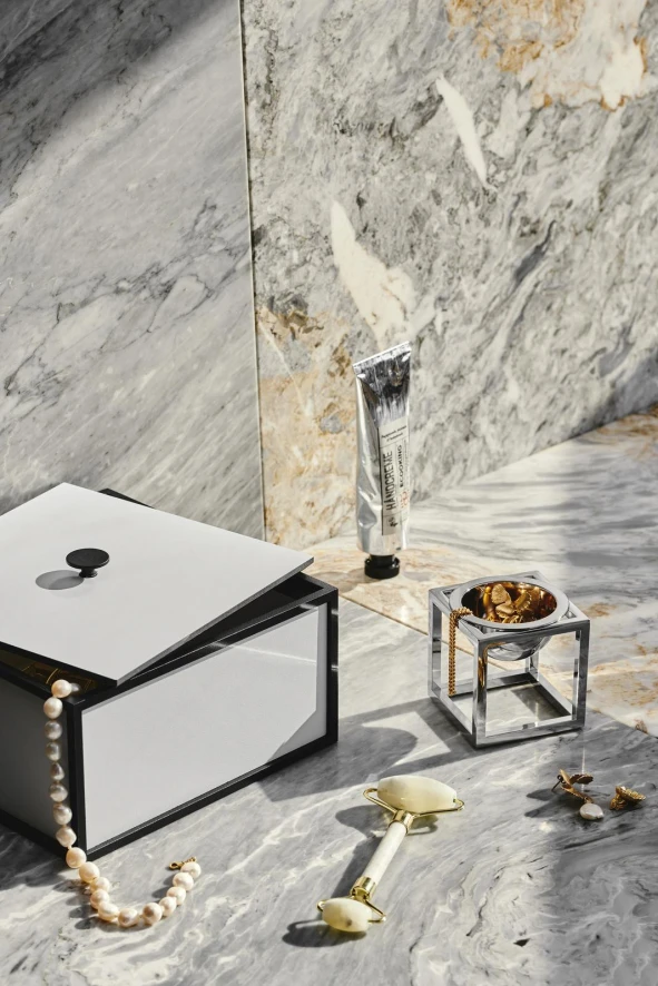 Audo Copenhagen Kubus Bowl Schaal Mini Ø7 Zwart 7 Audo Copenhagen Kubus Bowl Schaal Mini Ø7 Zwart - Afbeelding 5