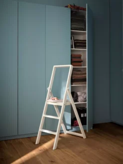 Design House Stockholm Step Ladder Keukentrap Black Stained -Ales Woonaccessoires Winkel x886x886 design house stockholm step ladder keukentrap21.jpg.pagespeed.ic .ZkgSOM9467 1