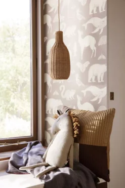 Ferm Living Safari Horse Knuffel Naturel -Ales Woonaccessoires Winkel x886x886 ferm living braided bottle hanglamp1.jpg.pagespeed.ic .3We6p6pWFy