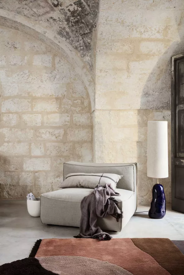 Ferm Living Calm Kussen 88x38 Camel/Black 14 Ferm Living Calm Kussen 88x38 Camel/Black - Afbeelding 12