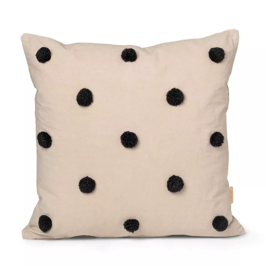 Ferm Living Dot Tufted Kussen Sand Black 3 Ferm Living Dot Tufted Kussen Sand Black