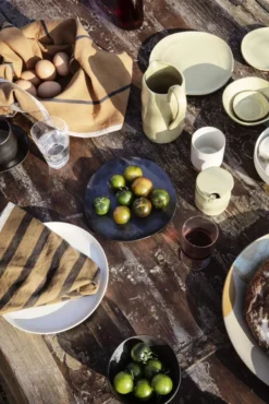 Ferm Living Flow Bord Medium Ø22 Zwart -Ales Woonaccessoires Winkel x886x886 ferm living flow bord medium8.jpg.pagespeed.ic .PdqdON3bvq