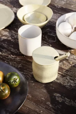 Ferm Living Flow Schaal Small Ø9 Off-white Speckle -Ales Woonaccessoires Winkel x886x886 ferm living flow schaal small9.jpg.pagespeed.ic .N9E EmvSns