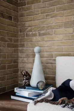 Ferm Living Muses Era Vaas -Ales Woonaccessoires Winkel x886x886 ferm living muses era vaas2.jpg.pagespeed.ic .fpHqV5xj3C