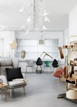 Fritz Hansen Arne Jacobsen Kussen 60x40 Donkerblauw -Ales Woonaccessoires Winkel x886x886 fritz hansen low vaas8.jpg.pagespeed.ic .3as hoTIY5