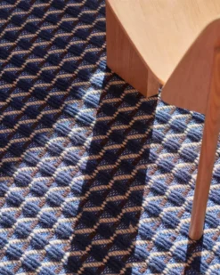 Hay Channel Vloerkleed 170x240 Blauw/wit 13 Hay Channel Vloerkleed 170x240 Blauw/wit -Ales Woonaccessoires Winkel x886x886 hay channel vloerkleed 140x200 blauw wit3.jpg.pagespeed.ic .uR6iRLbMp4