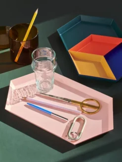 Hay Kaleido Dienblad Medium Peach -Ales Woonaccessoires Winkel x886x886 hay kaleido dienblad medium2.jpg.pagespeed.ic .YpvTfIP2eR