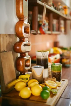 HKliving 70's Ceramic Thee Mokken Set Van 2 Oranje Beige -Ales Woonaccessoires Winkel x886x886 hkliving 70 s ceramic thee mokken set van 220.jpg.pagespeed.ic .qcdsuDEFN7