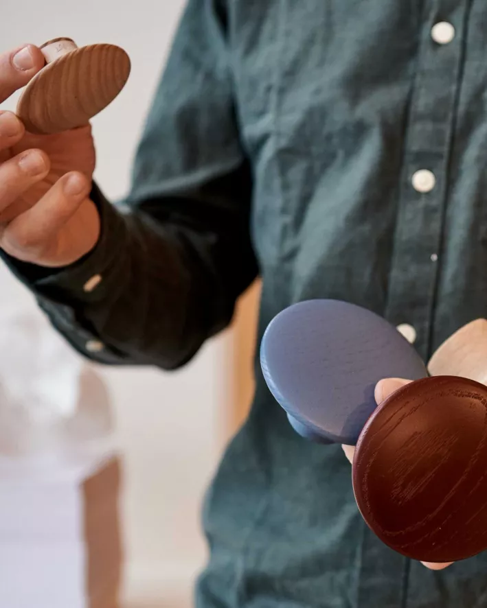 Muuto The Dots Haak 13cm Oak 10 Muuto The Dots Haak 13cm Oak - Afbeelding 8