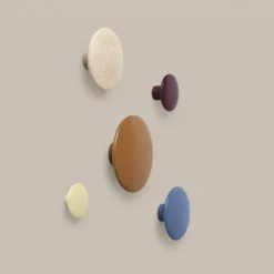 Muuto The Dots Haak 6.5cm Taupe -Ales Woonaccessoires Winkel x886x886 muuto the dots haak x small14.jpg.pagespeed.ic .Q P2WtN7 b