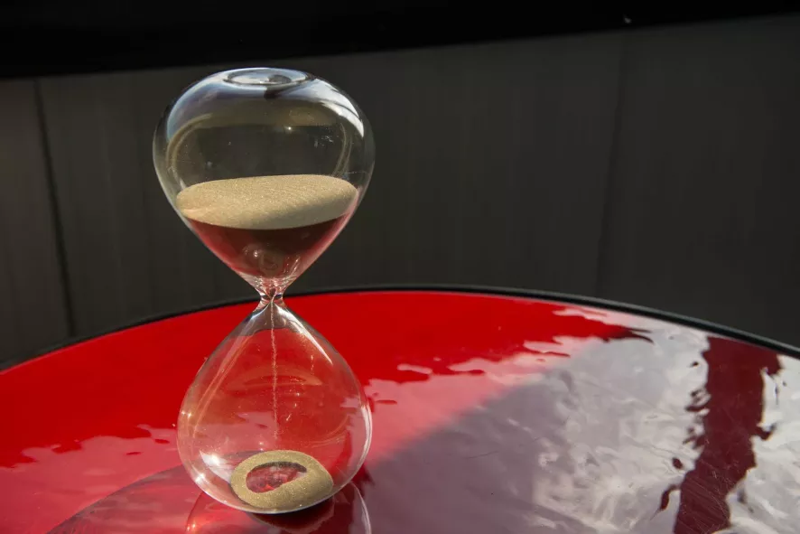 POLSPOTTEN Sandglass Ball Woondecoratie L Zwart 6 POLSPOTTEN Sandglass Ball Woondecoratie L Zwart - Afbeelding 4