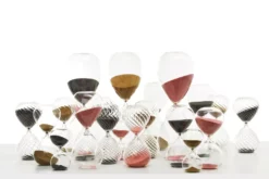 POLSPOTTEN Sandglass Ball Woondecoratie L Zwart 27 POLSPOTTEN Sandglass Ball Woondecoratie L Zwart -Ales Woonaccessoires Winkel x886x886 pols potten swirl sandglass m3.jpg.pagespeed.ic .uu6Vn7ChNI