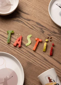 Sebra Teeny Toes Tastii Schaal Ø13 -Ales Woonaccessoires Winkel x886x886 sebra teeny toes tastii bord2.jpg.pagespeed.ic .NAoyPE 037