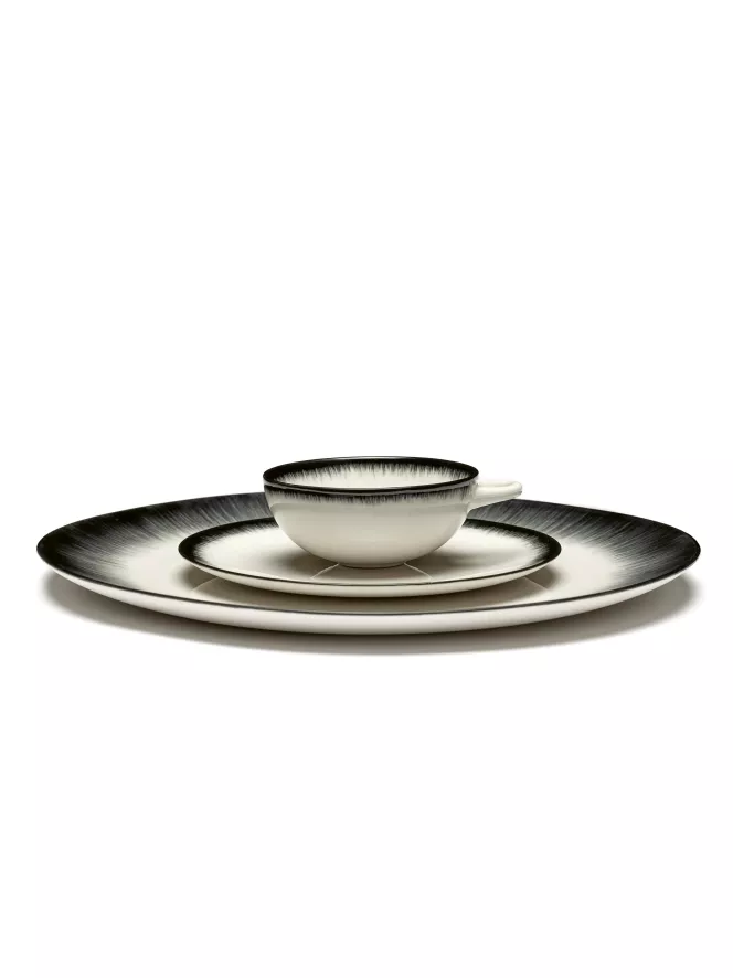 Serax Dé Tableware By Ann Demeulemeester Dinerbord Ø28 White/black 4 9 Serax Dé Tableware By Ann Demeulemeester Dinerbord Ø28 White/black 4 - Afbeelding 7