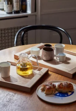 Skagerak No.10 Dienblad L 53x34 11 Skagerak No.10 Dienblad L 53x34 -Ales Woonaccessoires Winkel x886x886 skagerak no 10 dienblad l 53x343.jpg.pagespeed.ic . WmtEKE7d1