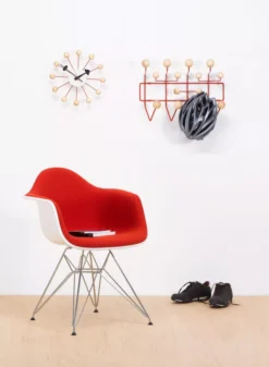 Vitra Ball Clock Klok Ø33 Cherry Wood -Ales Woonaccessoires Winkel x886x886 vitra ball clock klok sfeer 3.jpg.pagespeed.ic .t0 LaoKczQ 2
