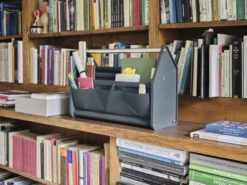 Vitra Locker Box Opberger Diepzwart -Ales Woonaccessoires Winkel x886x886 vitra locker box opberger3.jpg.pagespeed.ic .UMrETGES8i