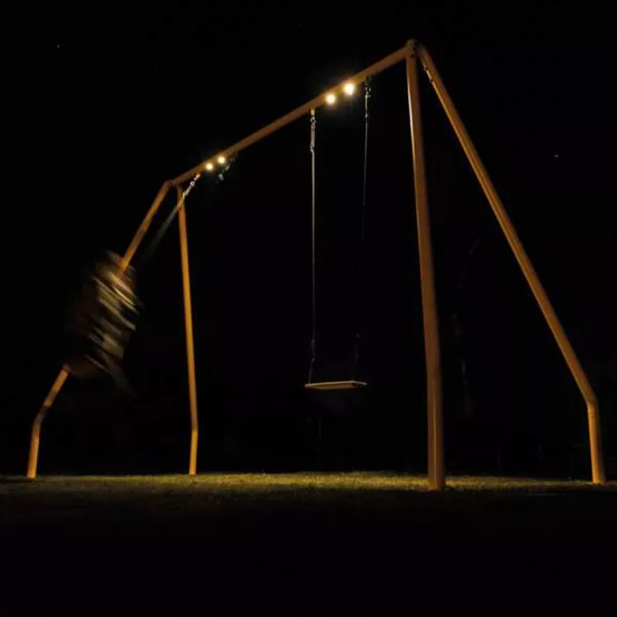 Weltevree Serious Schommel Met Licht Stevige Schommel Volwassenen 9 Weltevree Serious Schommel Met Licht Stevige Schommel Volwassenen - Afbeelding 7