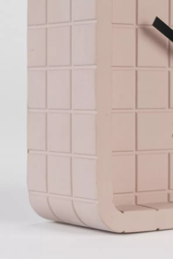 Zuiver Cute Klok Beton Roze 9 Zuiver Cute Klok Beton Roze - Afbeelding 7